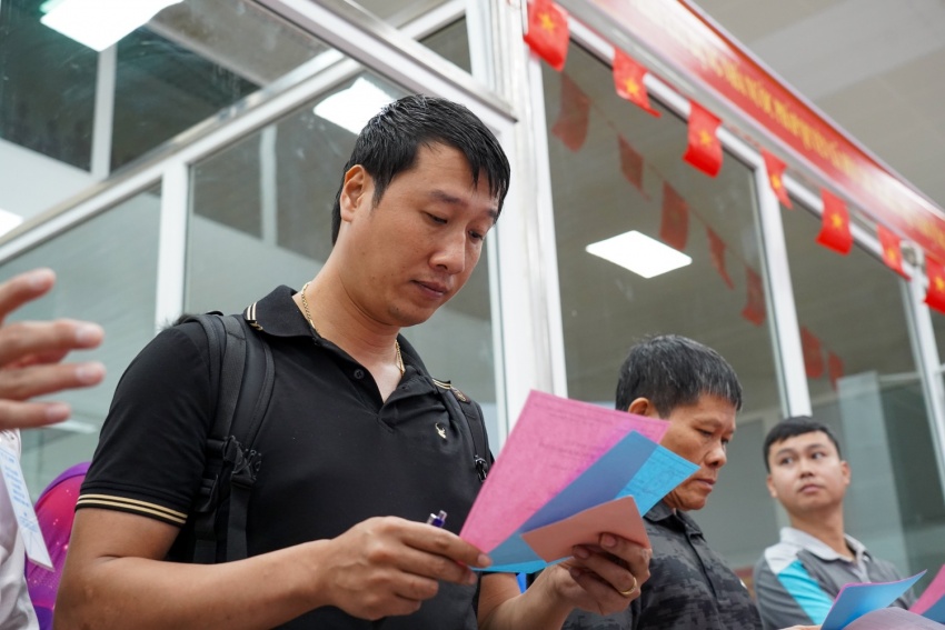 Người lao động Dầu khí – Năng lương hân hoan bỏ phiếu sớm trước giờ ra khơi