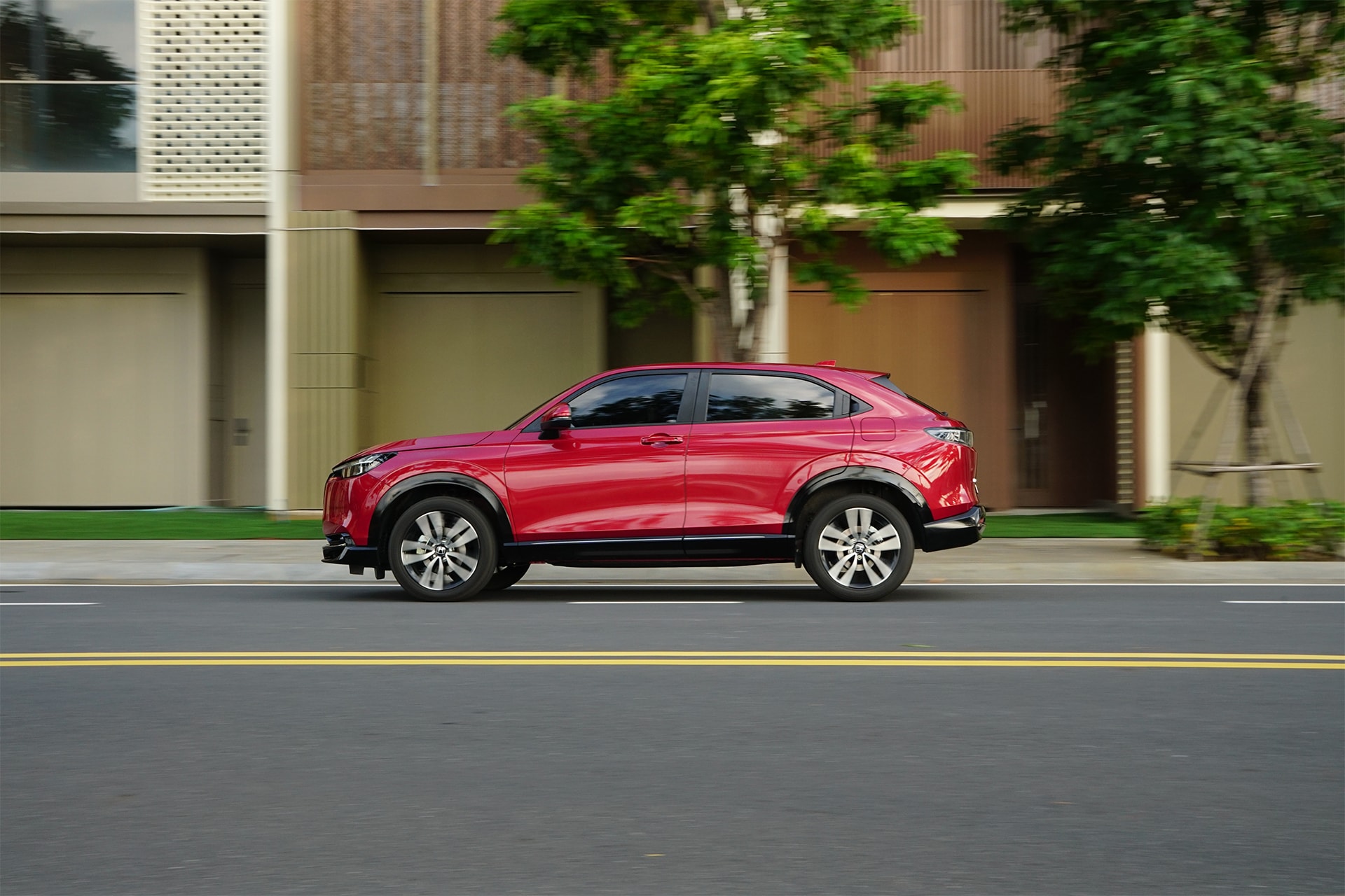 Phiên bản Honda HR-V e:HEV RS giảm giá bán lẻ niêm yết - Ảnh: HVN