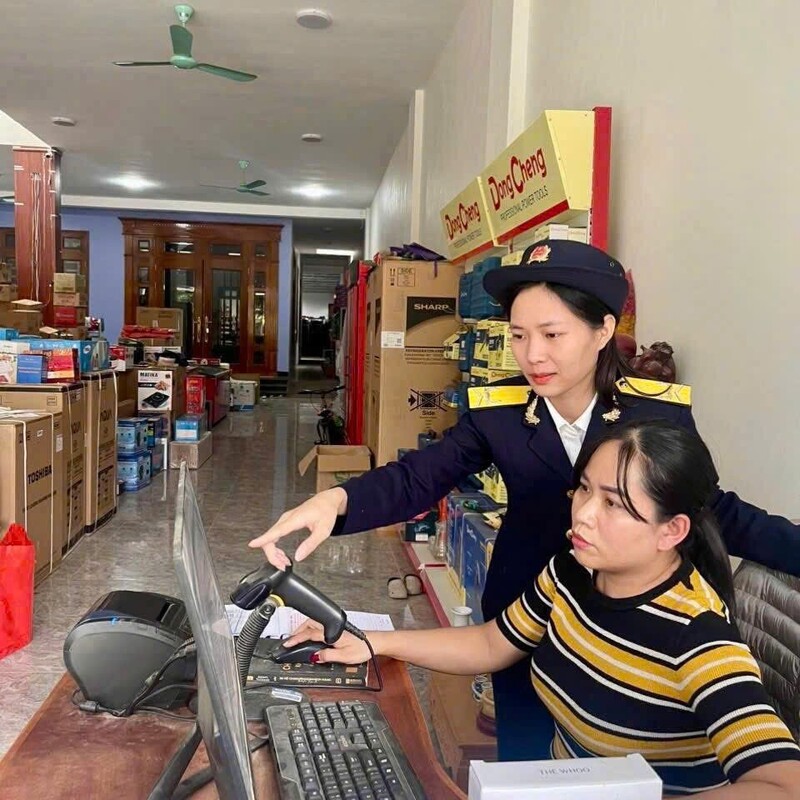 Bộ Tài chính thực hiện đồng bộ giải pháp hỗ trợ hộ kinh doanh phát triển thành doanh nghiệp. Ảnh: Hương Quỳnh