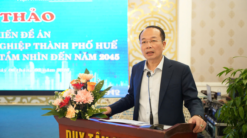 Phó Chủ tịch UBND thành phố Huế Phan Quý Phương phát biểu. Ảnh: Nguyễn Tuấn
