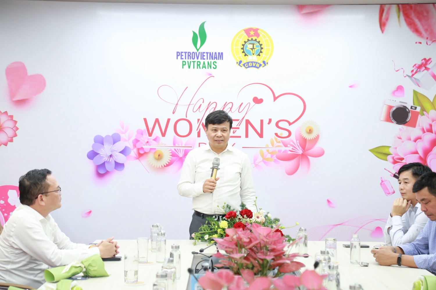 PVTrans rộn ràng các hoạt động chào mừng ngày 8/3 PVTrans rộn ràng các hoạt động chào mừng ngày 8/3