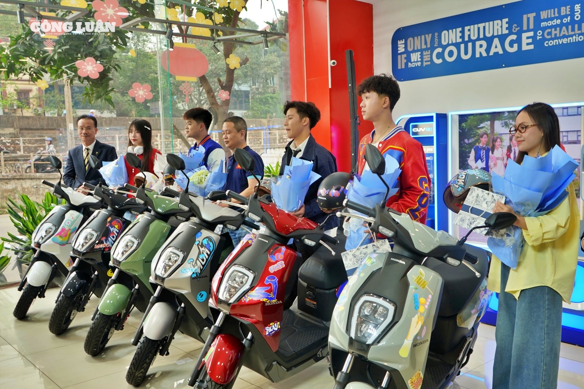 Mẫu xe máy điện Honda Icon e: đang có xu hướng bán chạy hơn trước.