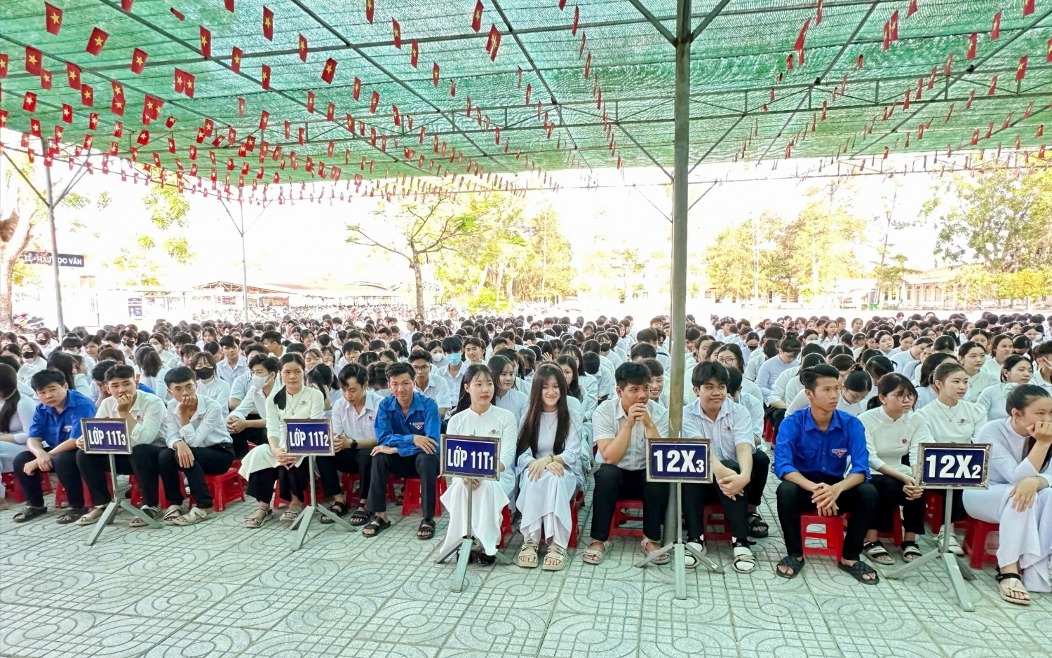 Tuổi trẻ NMNĐ Sông Hậu 1 đồng hành cùng học sinh khó khăn