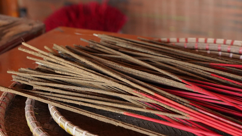 Những sản phẩm hương thủ công được khách du lịch sản xuất. Ảnh: Dương Thảo