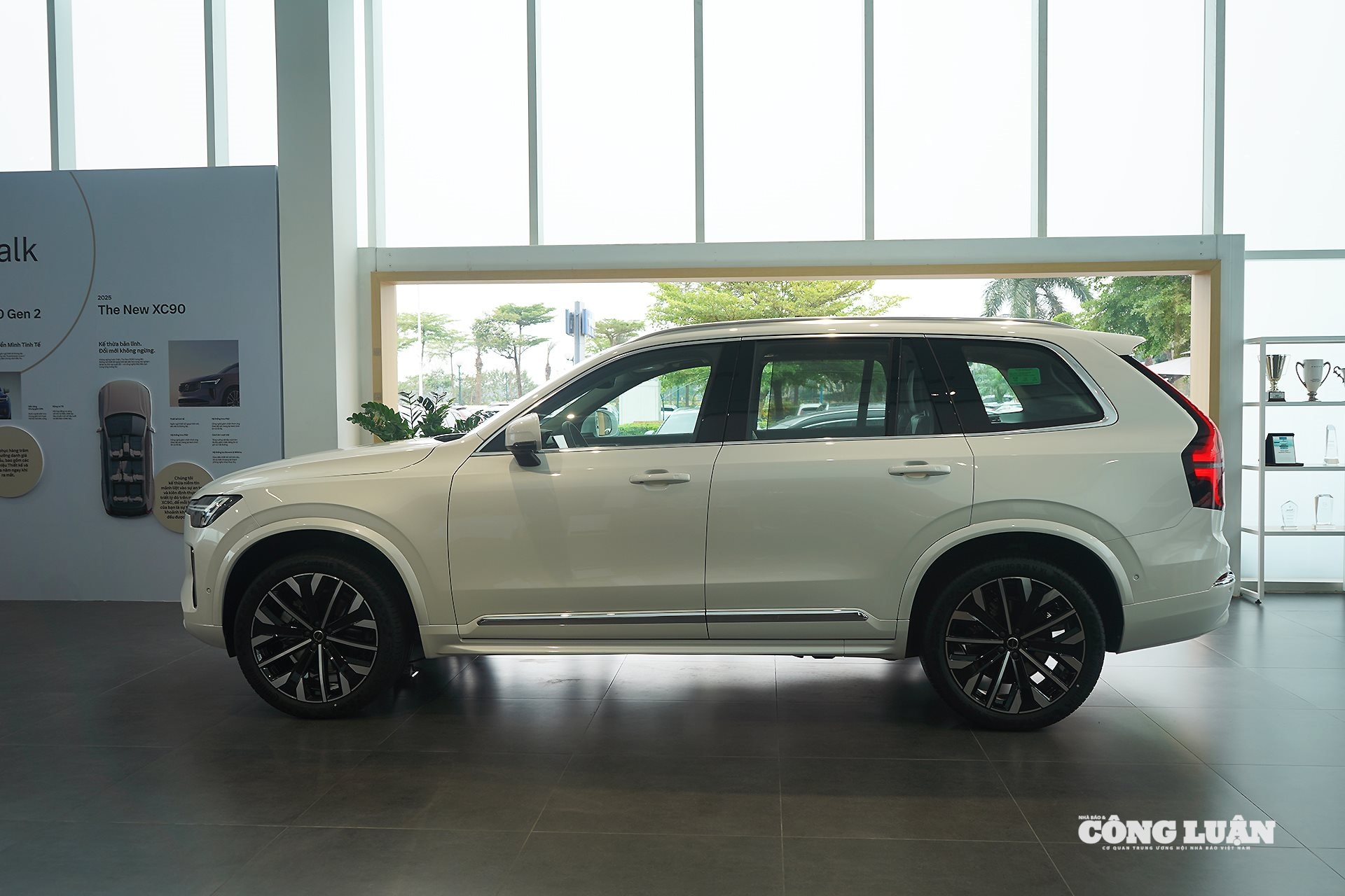 Volvo XC90 B5 2026 - 5