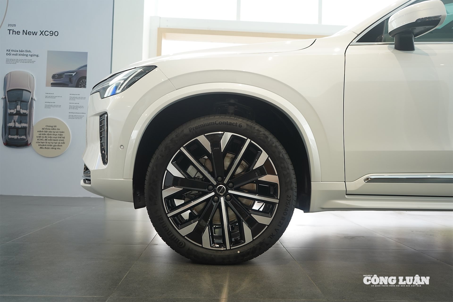 Volvo XC90 B5 2026 - 8