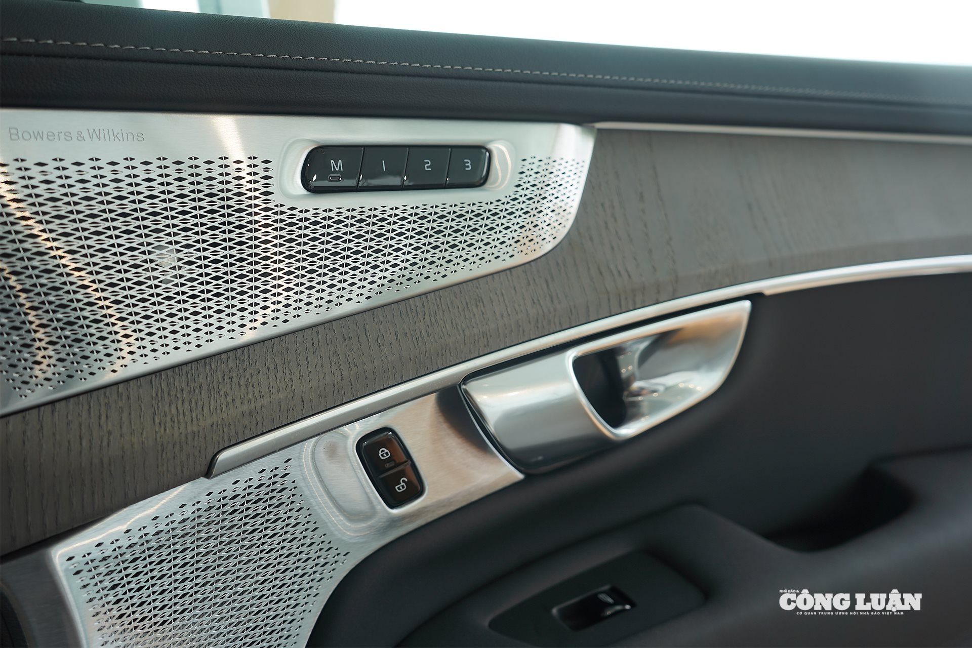 Volvo XC90 B5 2026 - 16