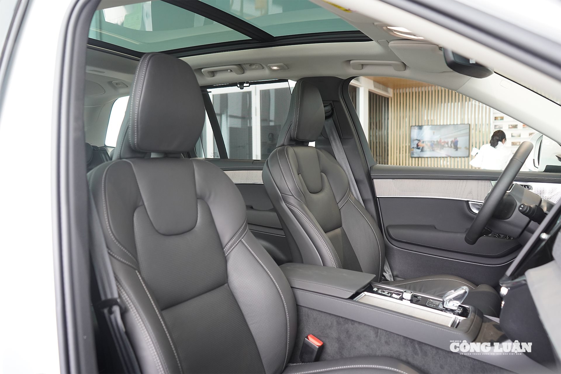 Volvo XC90 B5 2026 - 21