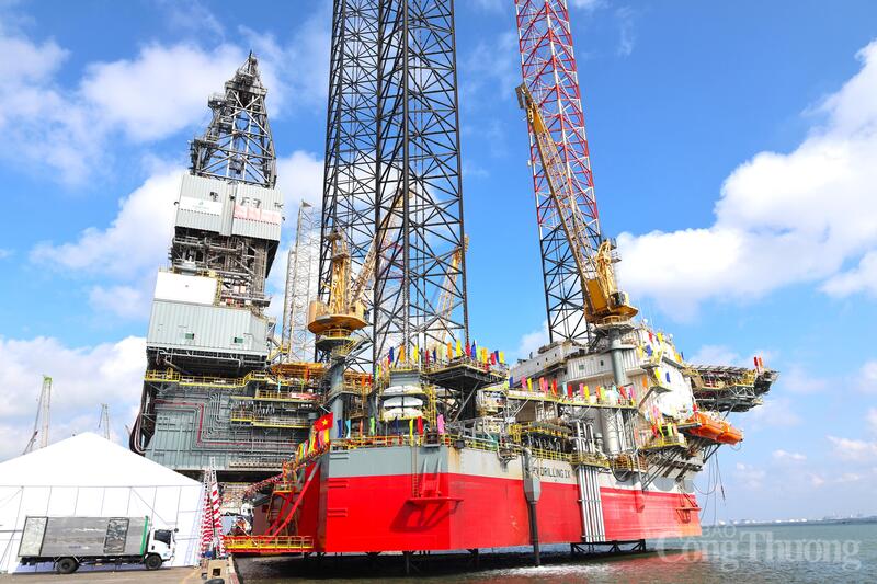 Giàn PV DRILLING IX có khả năng thi công giếng khoan có độ sâu đến 30.000 ft (tương đương 9.144m).