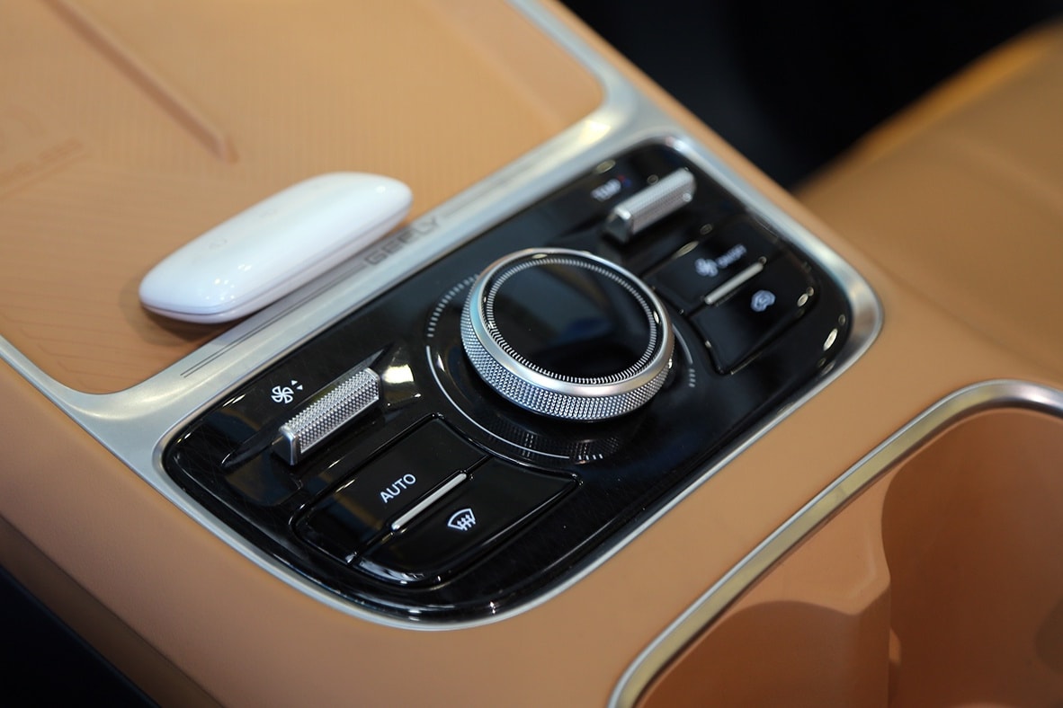 Geely EX5 EM-i 2026 - 11