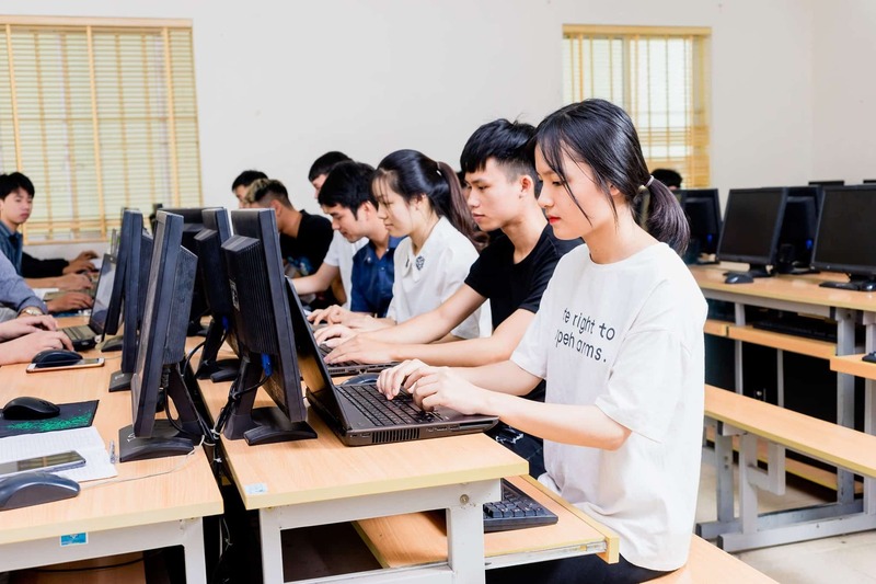 Khoa học, công nghệ và đổi mới sáng tạo hỗ trợ cho mục tiêu tăng trưởng 2 con số. Ảnh minh họa