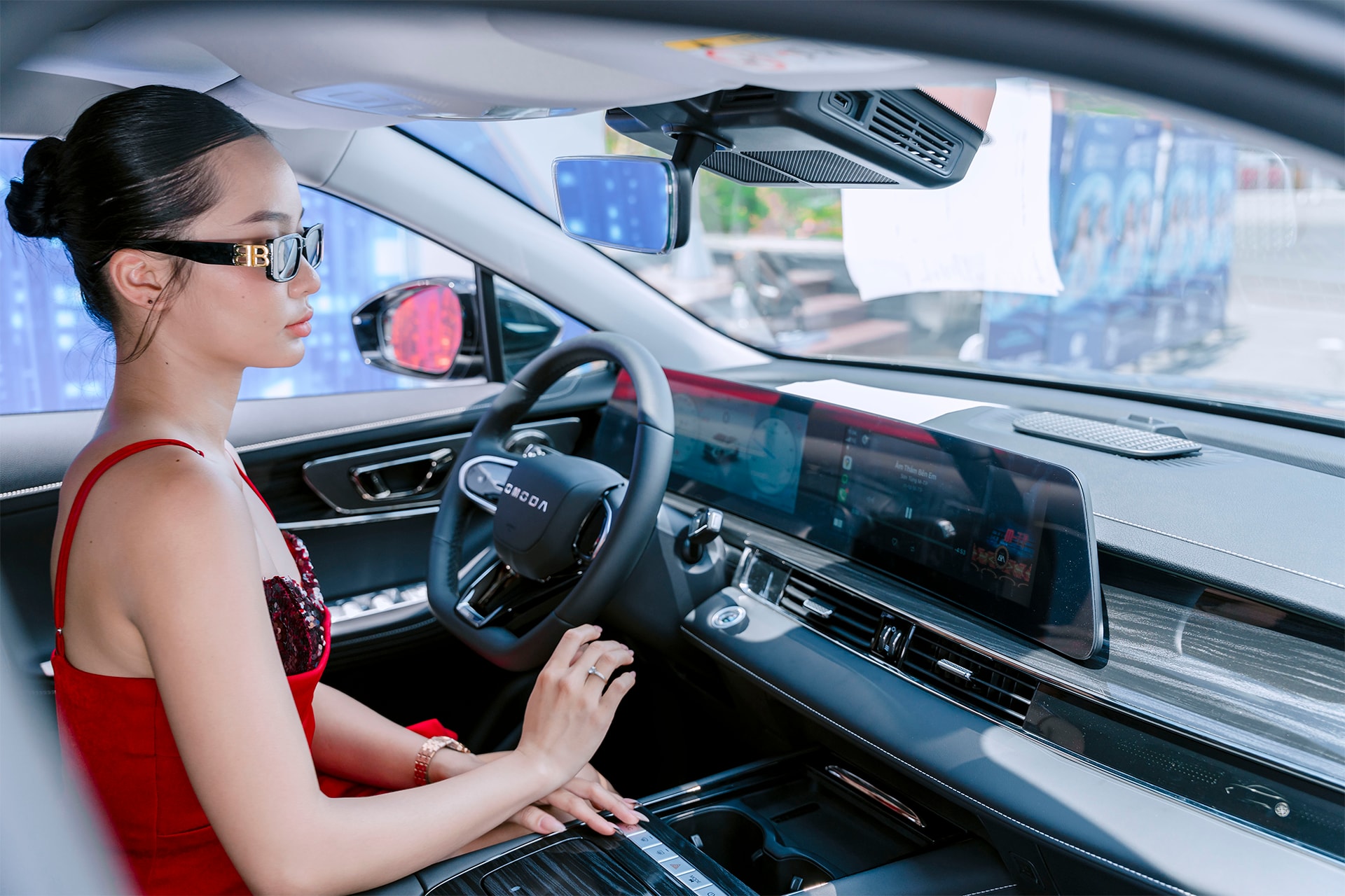 Omoda C5 SHS-H trang bị hệ truyền động hybrid tự sạc - Ảnh: Ngo Huong