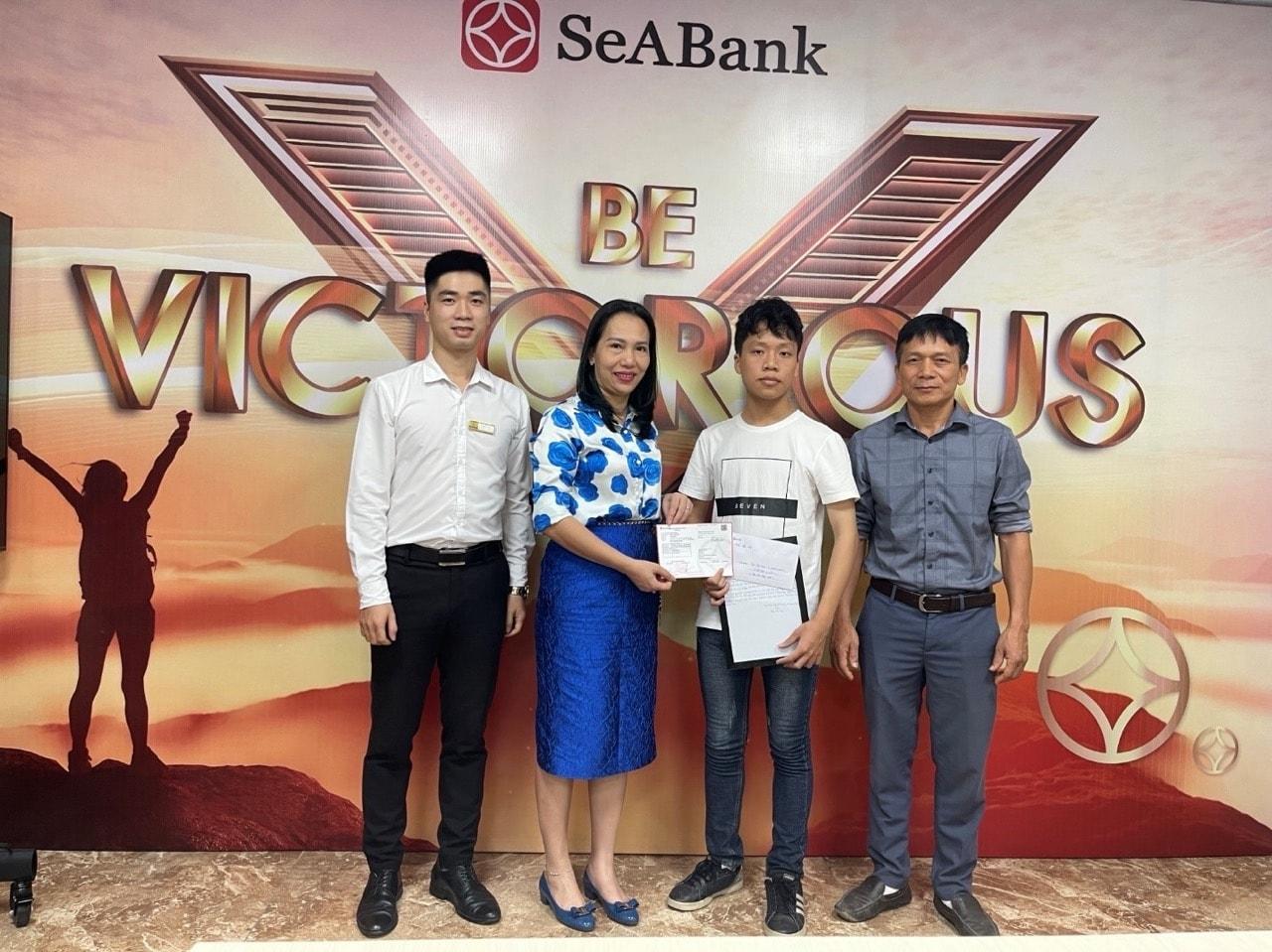 Anh 3_Em Tran The Khoi lớn