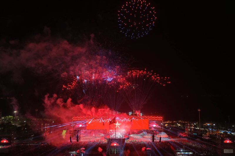 Đêm khai mạc Năm Du lịch Quốc gia - Gia Lai 2026 thu hút lượng khách lớn cho địa phương.