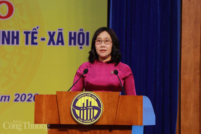 Bà Nguyễn Thị Hương, Cục trưởng Cục Thống kê phát biểu. Ảnh: Thanh Tuấn