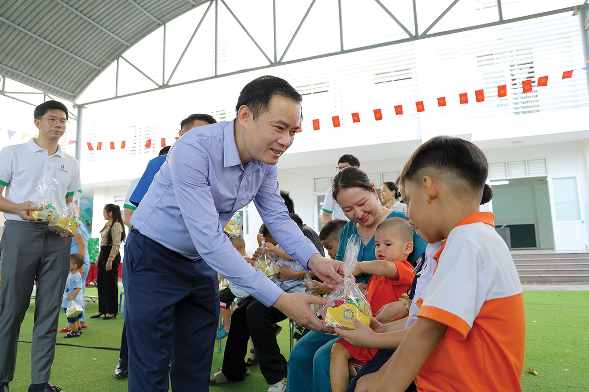 “Nói đi đôi với làm” trở thành thước đo