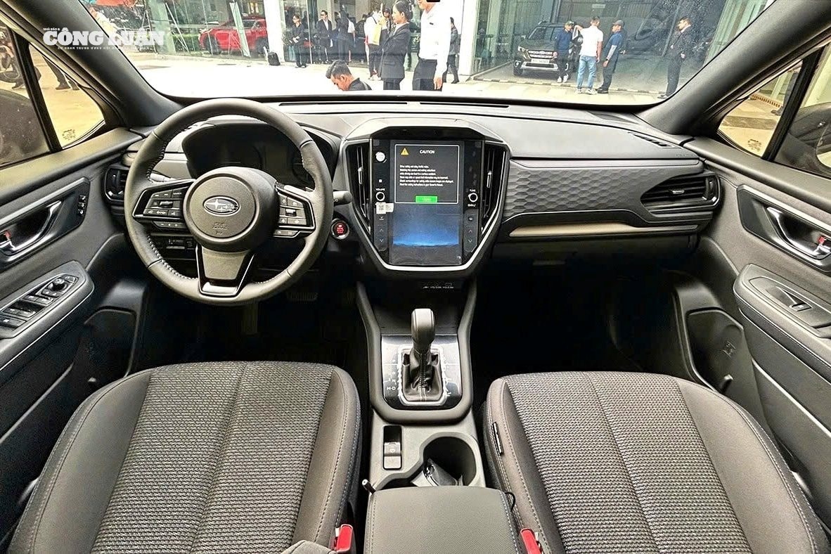 Thiết kế khoang lái Subaru Forester thế hệ mới.
