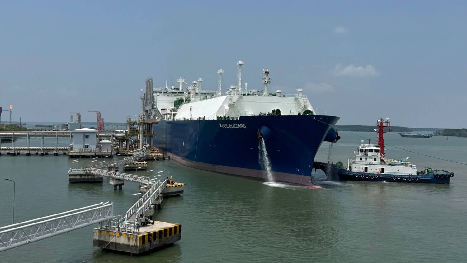 Ngày 08/04/2026, chuyến tàu KOOL BLIZZARD cũng đã được tiếp nhận, bổ sung thêm khoảng 27.300 tấn LNG vào hệ thống