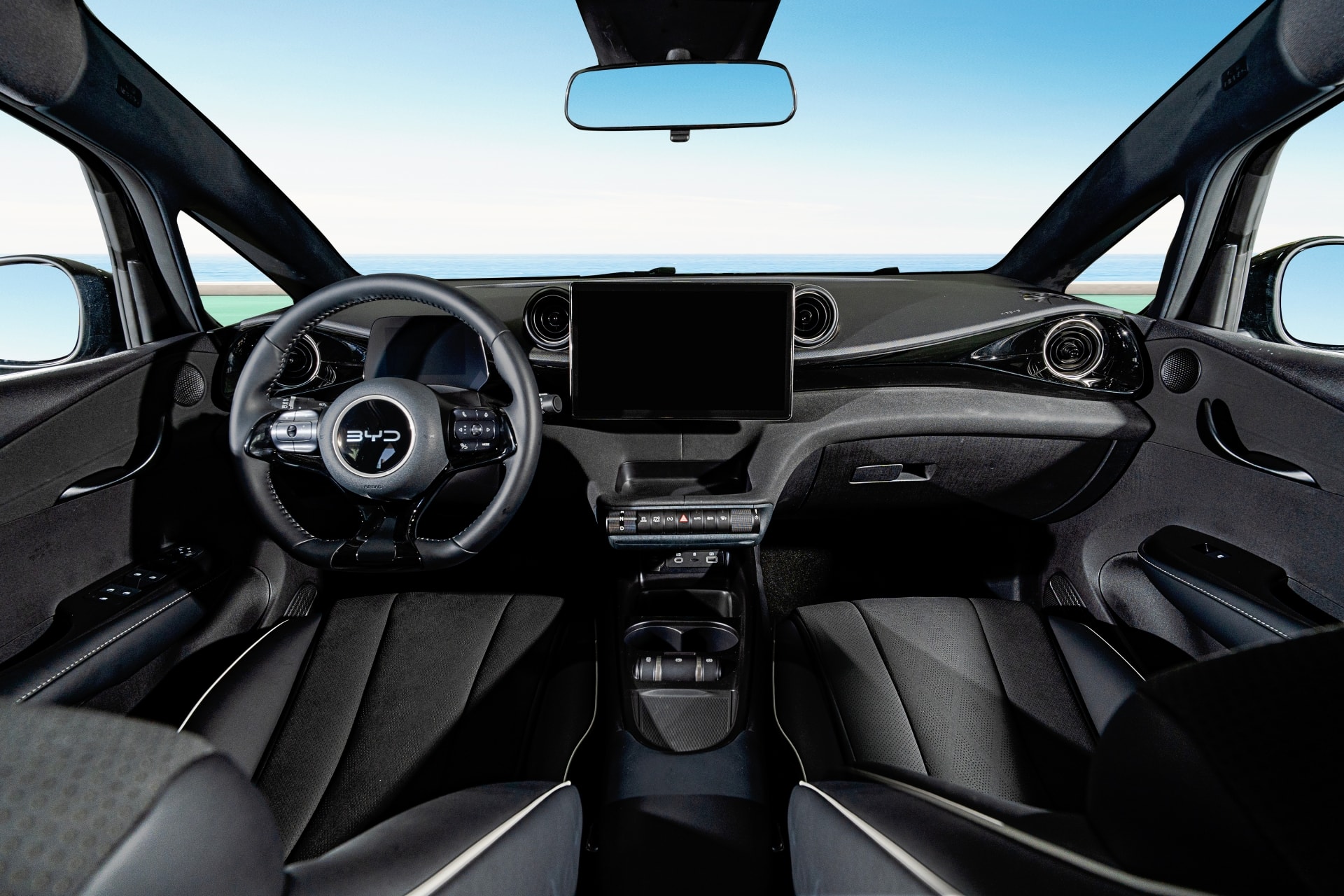 Thiết kế khoang lái của Dolphin 2026 - Ảnh: BYD