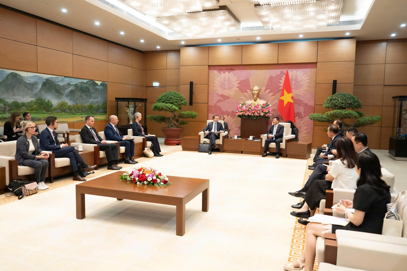 Phó Chủ tịch Quốc hội Nguyễn Hồng Diên hội kiến Ngài Nikolai Astrup, Nghị sĩ Quốc hội Na Uy, Chủ tịch Ủy ban Nghị viện EFTA