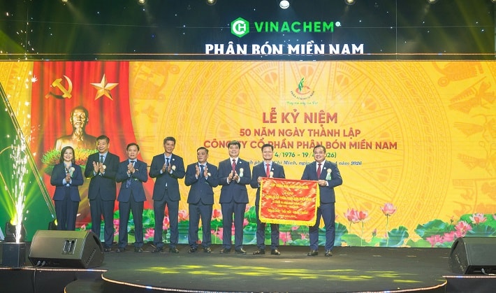 2. phan-bon-mien-nam--50-nam--nang-tam-nong-san-viet_69e49cbbea2d9