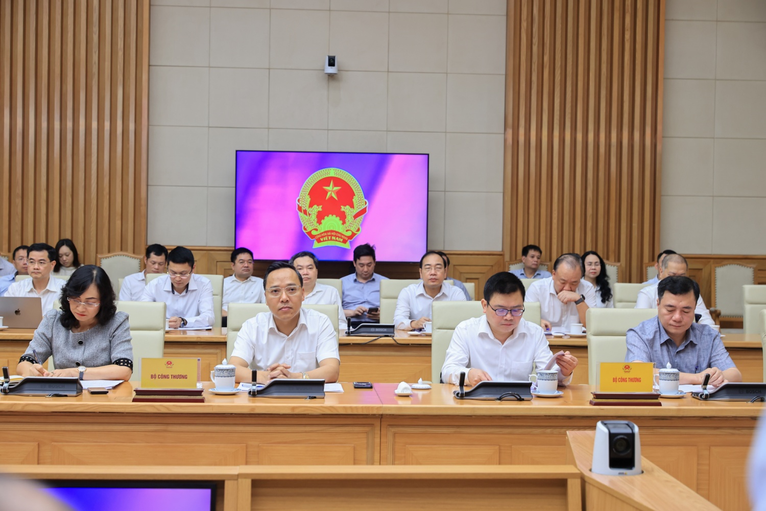 Thủ tướng yêu cầu khẩn trương triển khai xây dựng kho dự trữ xăng dầu quốc gia