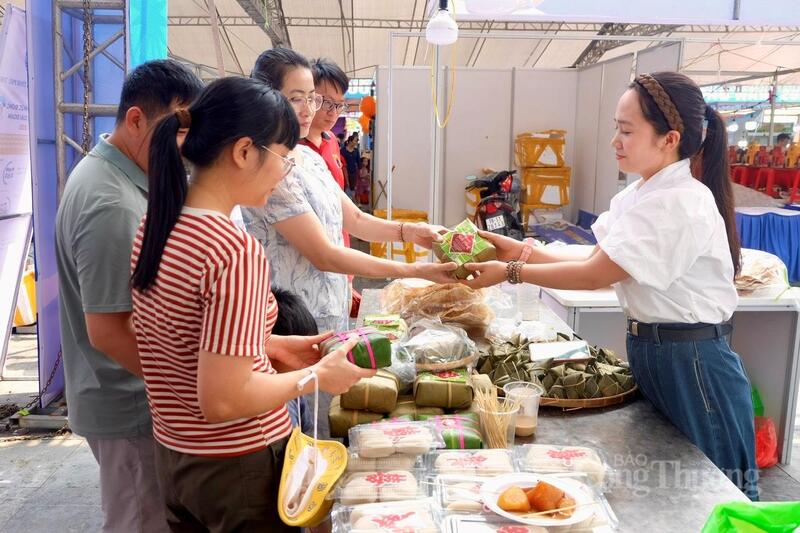 Hội chợ Hùng Vương không chỉ là hoạt động xúc tiến thương mại mà còn trở thành điểm nhấn trong chuỗi sự kiện Giỗ Tổ Hùng Vương – Lễ hội Đền Hùng và Tuần Văn hóa – Du lịch Đất Tổ năm 2026.