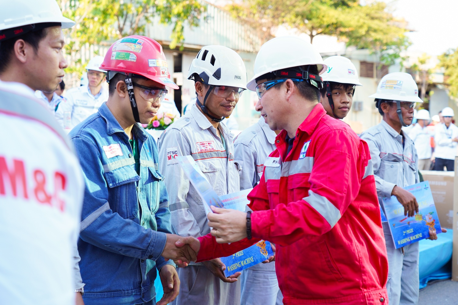 Phát động thi đua dự án Lô B