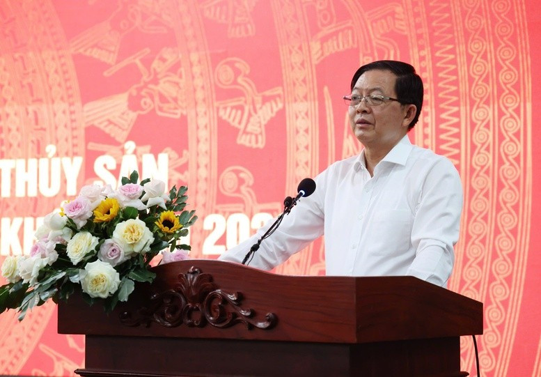 Phó Thủ tướng Hồ Quốc Dũng phát biểu.