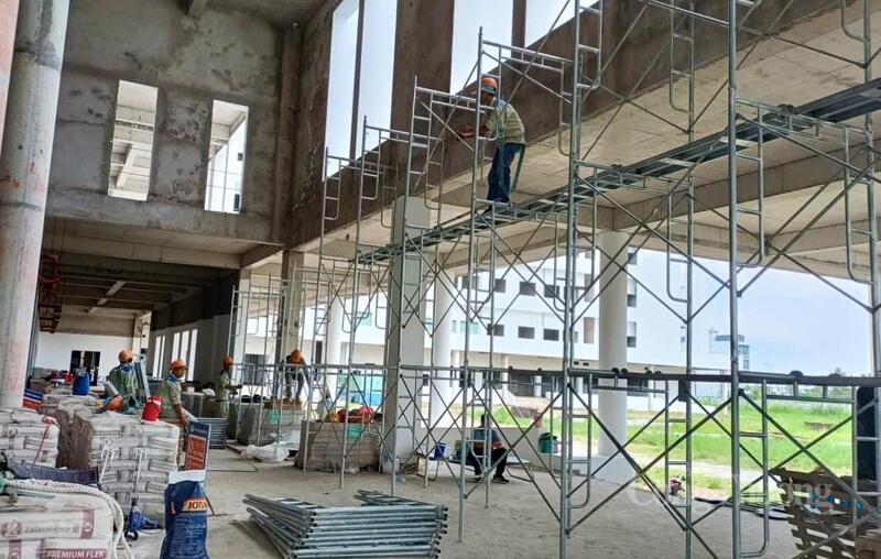 Nhà thầu tăng cường triển khai đồng loạt các hạng mục để hoàn thành mục tiêu - Ảnh: khánh Ngọc.