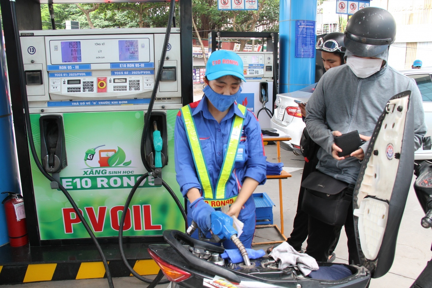 Thực hư chuyện dùng xăng E10 gây