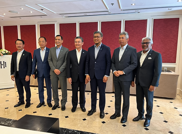 Lãnh đạo PETROVIETNAM VÀ PETRONAS tham dự buổi làm việc Lãnh đạo PETROVIETNAM VÀ PETRONAS tham dự buổi làm việc