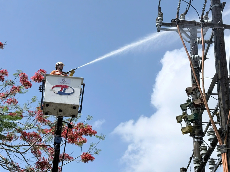 Ngày 26/5, hệ thống điện toàn EVNCPC đạt mức công suất cực đại 4.628MW, sản lượng điện tiêu thụ lên tới 98,1 triệu kWh, đồng thời xác lập mức đỉnh mới từ đầu năm đến nay. Ảnh: Bình An
