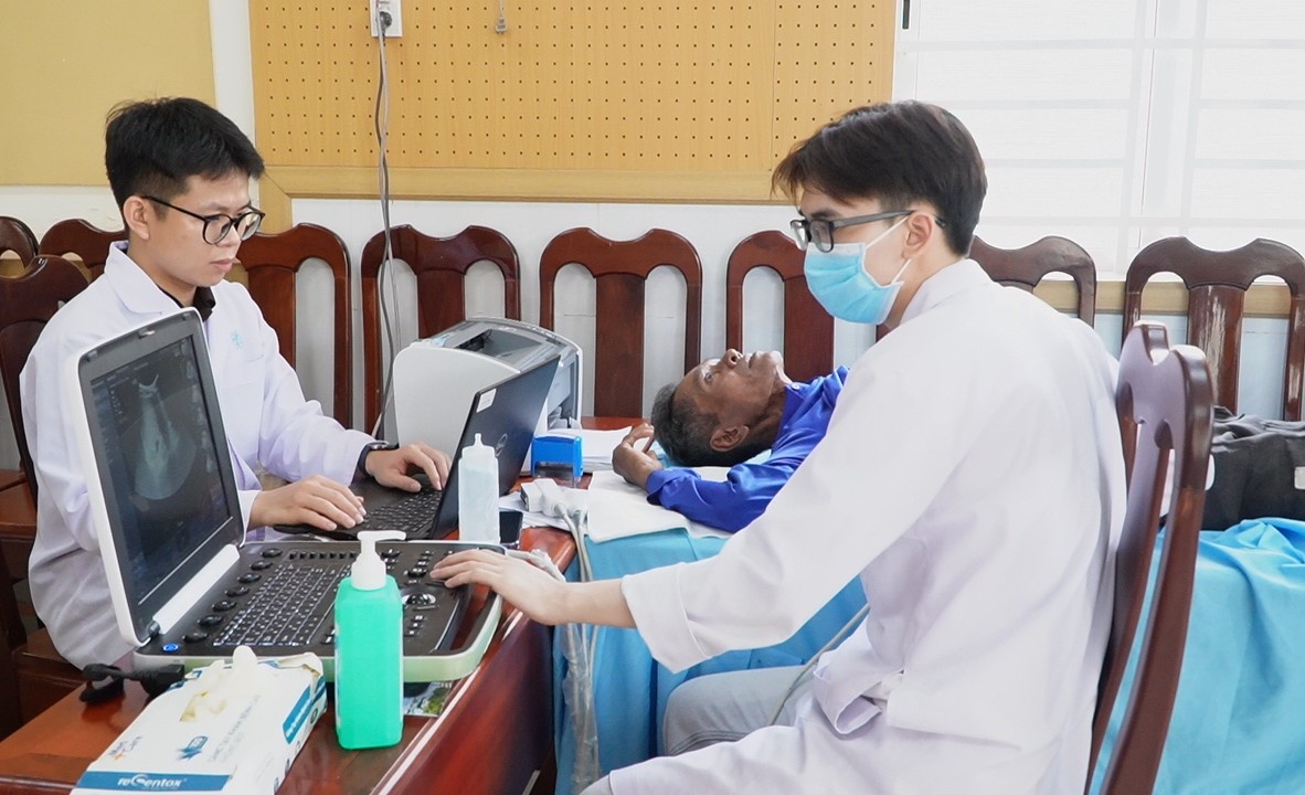 PTSC tiếp tục hành trình chăm sóc sức khỏe cộng đồng tại An Giang PTSC tiếp tục hành trình chăm sóc sức khỏe cộng đồng tại An Giang