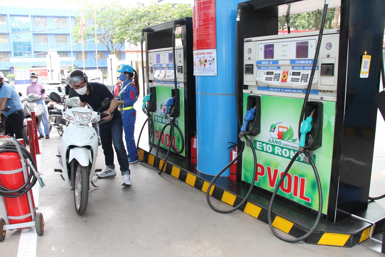 Chuyển đổi sang xăng E10: Không phải “áp đặt”, mà là bước đi tất yếu của an ninh năng lượng