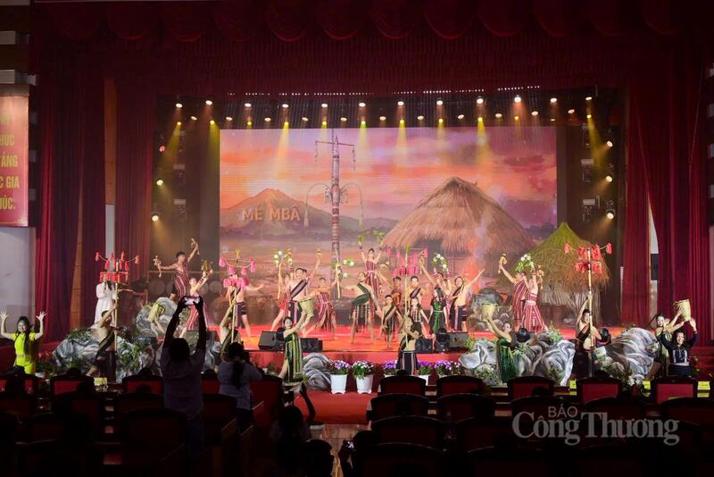 Quang cảnh chương trình. Ảnh: ĐVCC