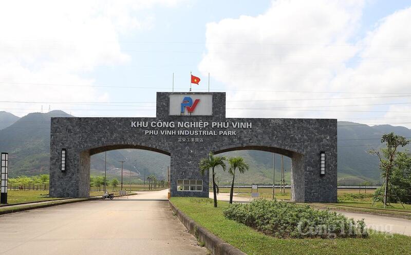 Khu công nghiệp Phú Vinh thu hút các doanh nghiệp đầu tư quy mô lớn tại Khu kinh tế Vũng Áng. Ảnh: Cao Thảo