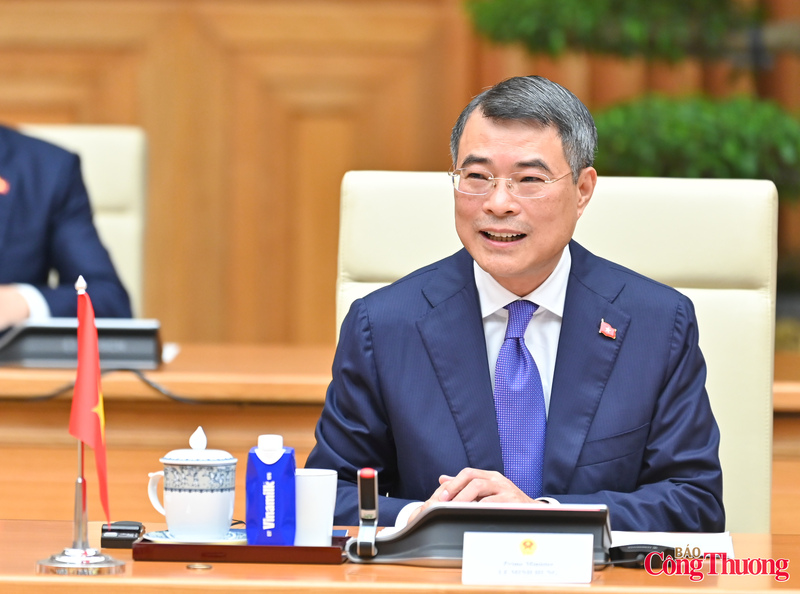 Thủ tướng Lê Minh Hưng phát biểu tại hội đàm.