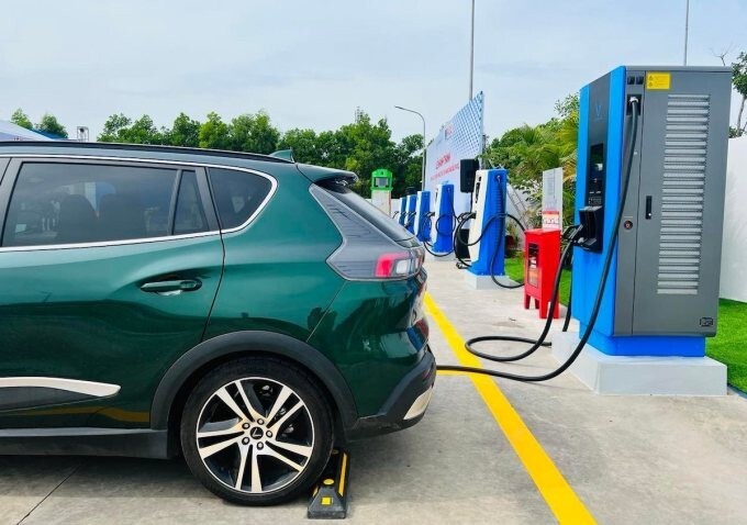 Ô tô điện được áp dụng lệ phí trước bạ lần đầu 0% đến hết năm 2030. Ảnh minh họa
