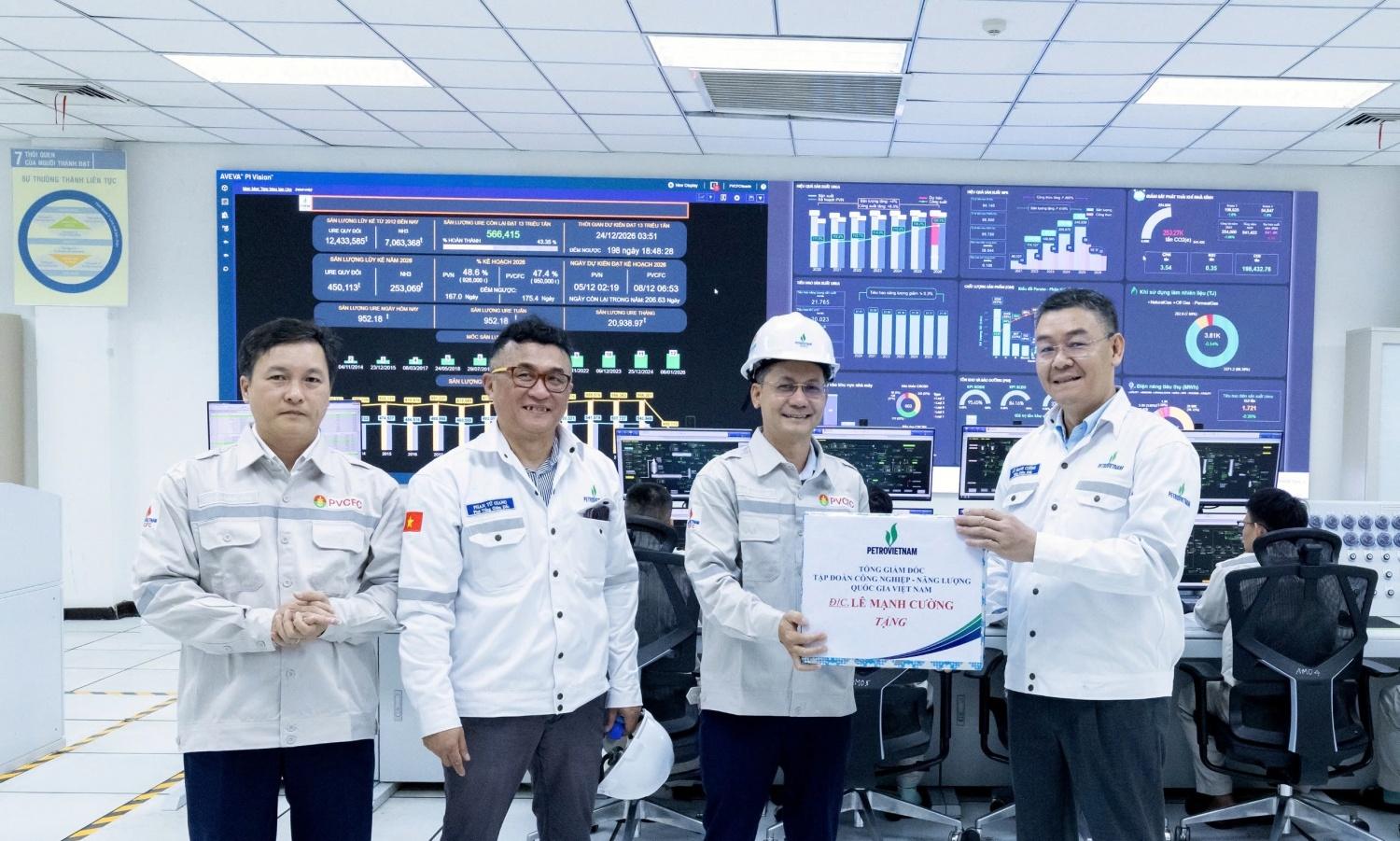 Thúc đẩy các giải pháp bảo đảm nguồn khí dài hạn cho Cụm Khí - Điện - Đạm Cà Mau