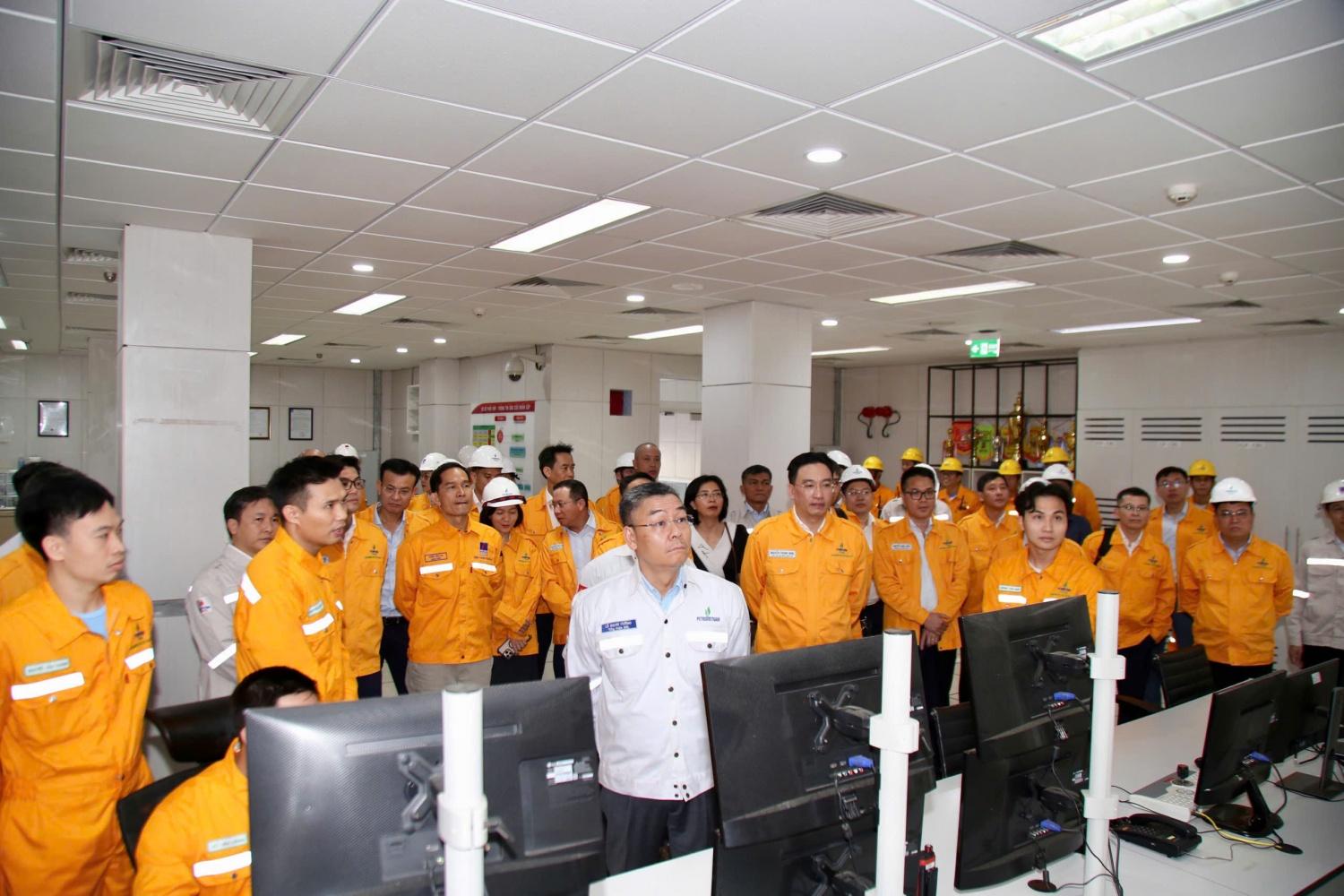 Thúc đẩy các giải pháp bảo đảm nguồn khí dài hạn cho Cụm Khí - Điện - Đạm Cà Mau
