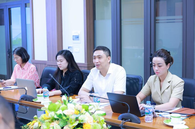 Ông Hoàng Minh Chiến - Phó Cục trưởng Cục Xúc tiến thương mại (Bộ Công Thương), Phó Trưởng Ban Thư ký Chương trình Thương hiệu Quốc gia Việt Nam tại buổi làm viẹc với Tập đoàn Dabaco. Ảnh: Quỳnh Trang