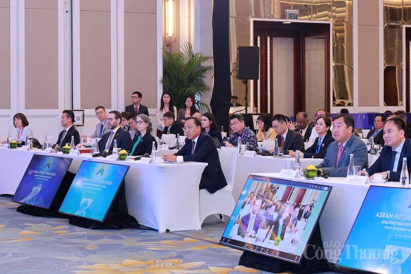 Phiên toàn thể 4 “ Tăng cường an ninh năng lượng trong tình hình mới” trong khuôn khổ Diễn đàn Tương lai ASEAN thu hút sự tham gia của nhiều lãnh đạo, chuyên gia đến từ các nước. Ảnh: Quỳnh Trang