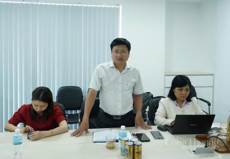 Ông Huỳnh Tấn Hải, Phó Giám đốc Sở Công Thương tỉnh Khánh Hoà phát biểu tại buổi làm việc và lắng nghe ý kiến của doanh nghiệp. Ảnh: Lê Sơn