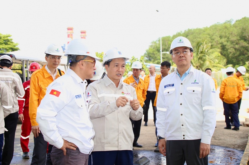 Tổng Giám đốc Petrovietnam kiểm tra thực tế tại một số đơn vị trong Cụm Khí - Điện - Đạm Cà Mau