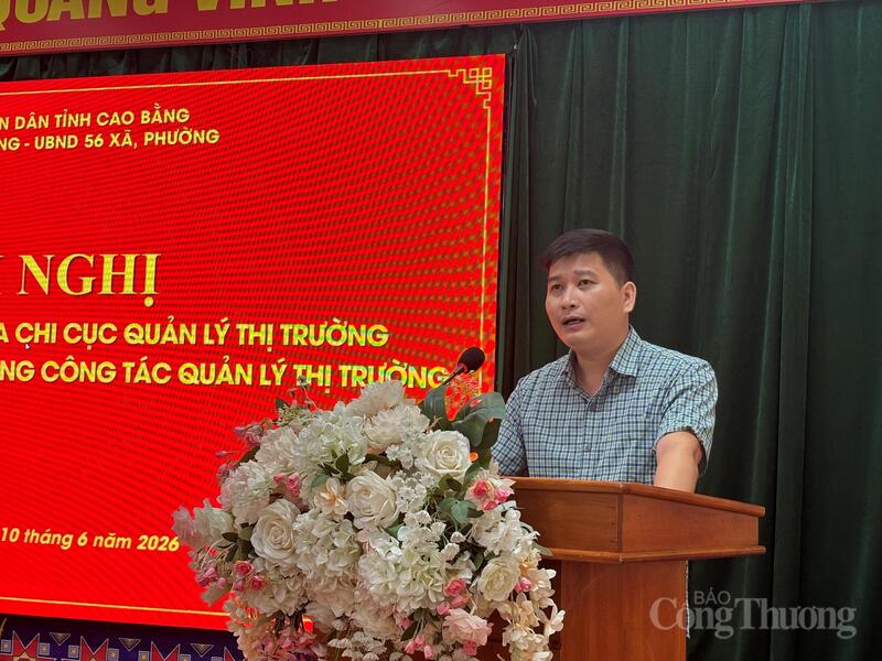 Đại diện UBND phường Thục Phán phát biểu ý kiến tại hội nghị. Ảnh: Phong Lâm