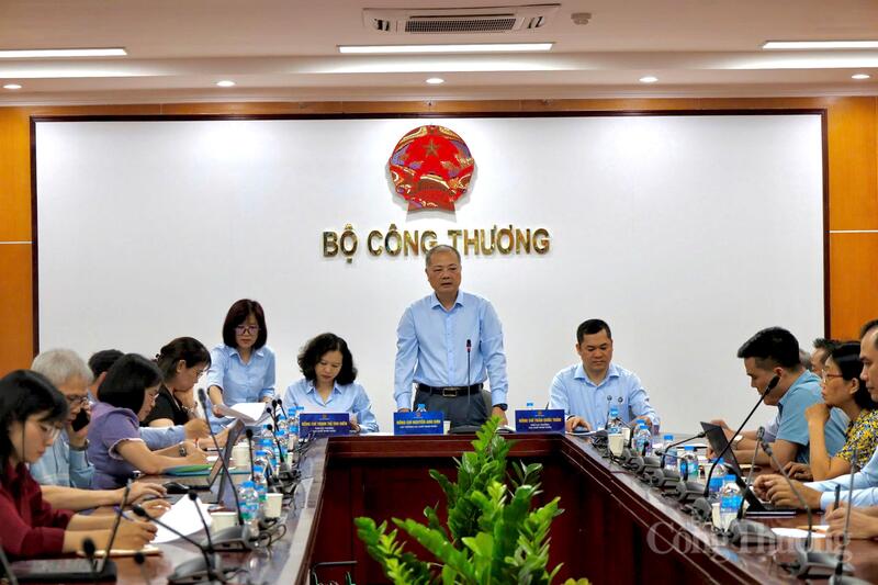 Ông Nguyễn Anh Sơn - Cục trưởng Cục Xuất nhập khẩu phát biểu tại hội nghị.