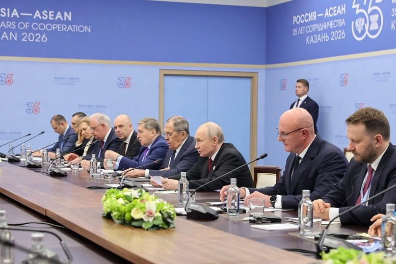 Tổng thống Nga Vladimir Putin bày tỏ cảm ơn phía Việt Nam đã phối hợp chặt chẽ, đóng góp tích cực vào thành công của Hội nghị Cấp cao Kỷ niệm 35 năm quan hệ ASEAN - Nga - Ảnh: VGP Tổng thống Nga Vladimir Putin bày tỏ cảm ơn phía Việt Nam đã phối hợp chặt chẽ, đóng góp tích cực vào thành công của Hội nghị Cấp cao Kỷ niệm 35 năm quan hệ ASEAN - Nga - Ảnh: VGP
