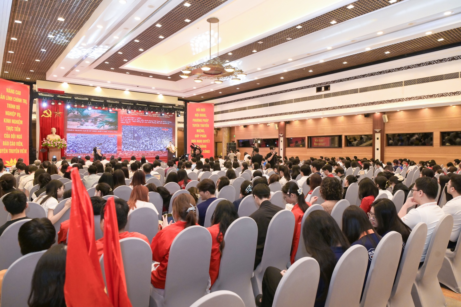 Petrovietnam đạt giải Nhì Hội thi Báo cáo viên, Tuyên truyền viên giỏi trong Đảng bộ Chính phủ năm 2026