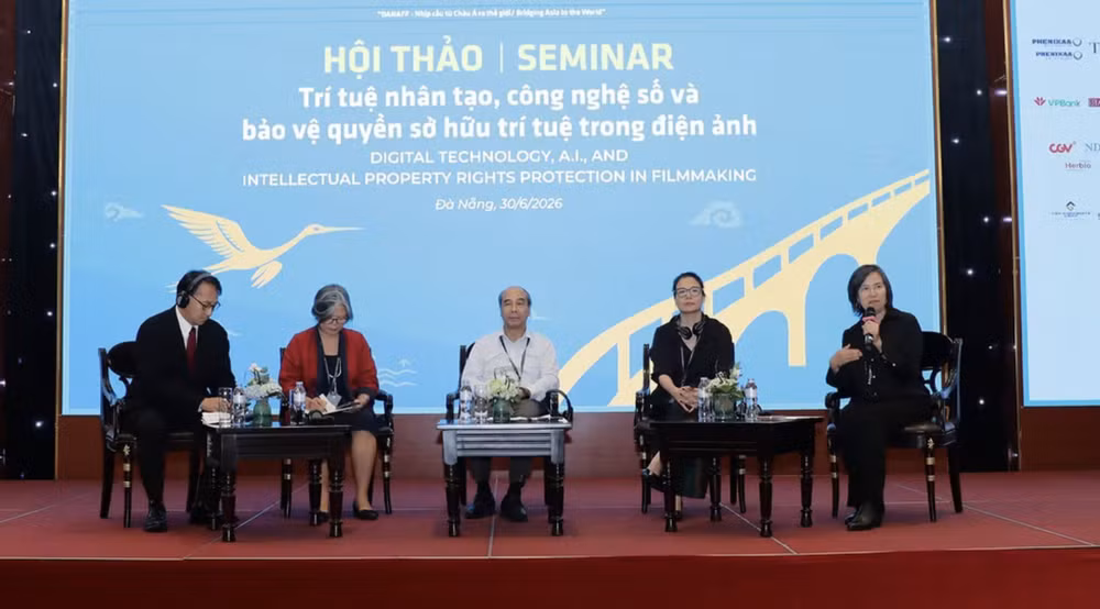 Các chuyên gia tham dự hội thảo "Trí tuệ nhân tạo, công nghệ số và bảo vệ tài sản trí tuệ trong điện ảnh". Ảnh: Ban tổ chức anh-man-hinh-2026-06-30-luc-213116.png